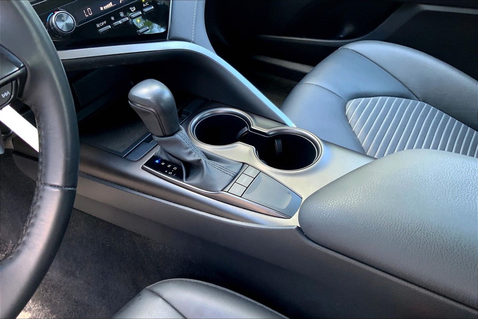 Camry SE