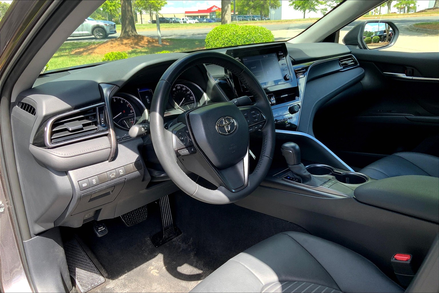 Camry SE