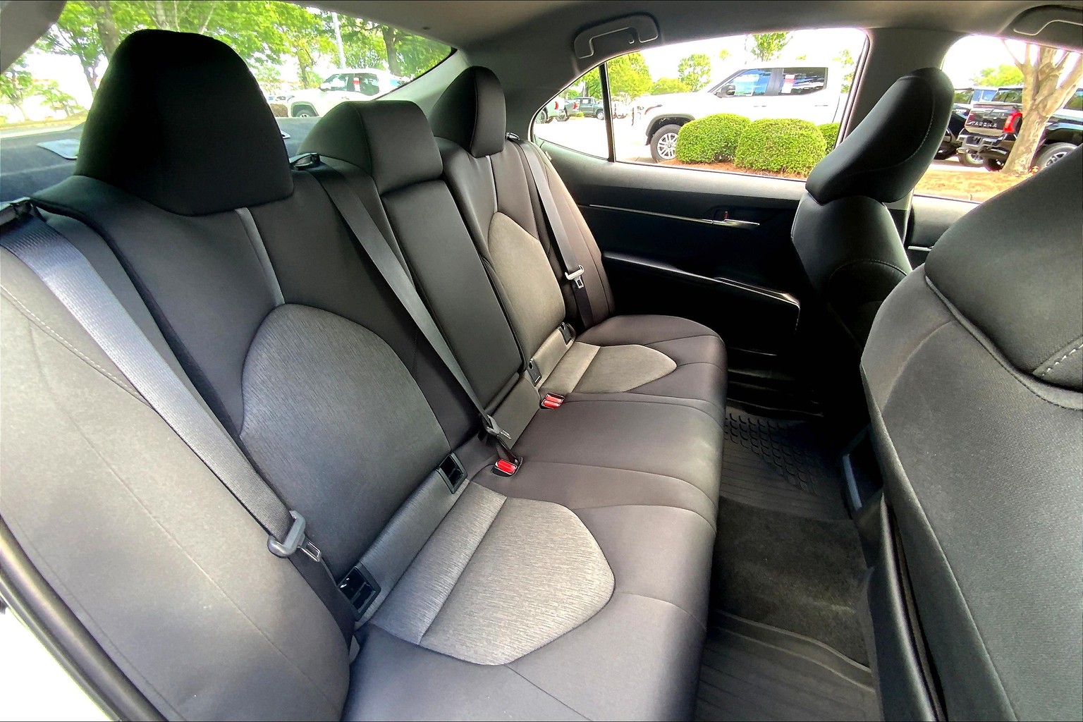 Camry Hybrid LE