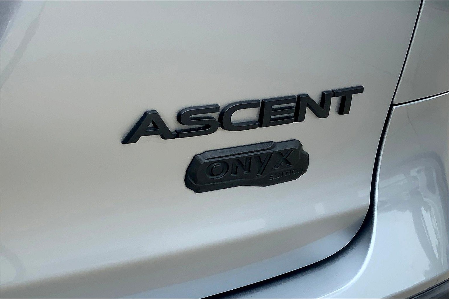 Ascent Onyx Edition 7 Passenger