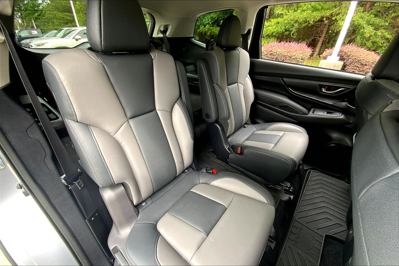 Ascent Onyx Edition 7 Passenger