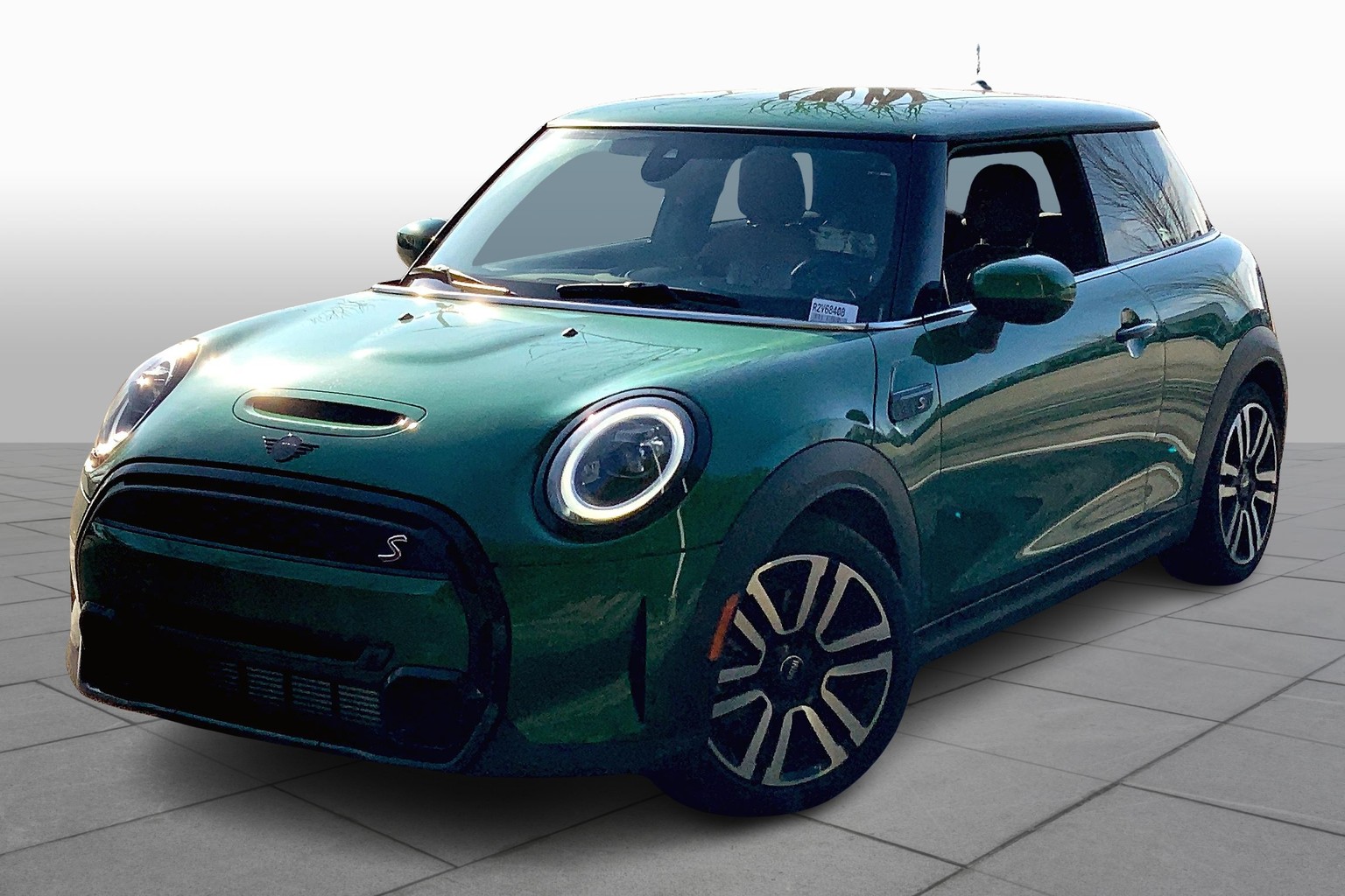 2024 MINI Hardtop Cooper S's photo