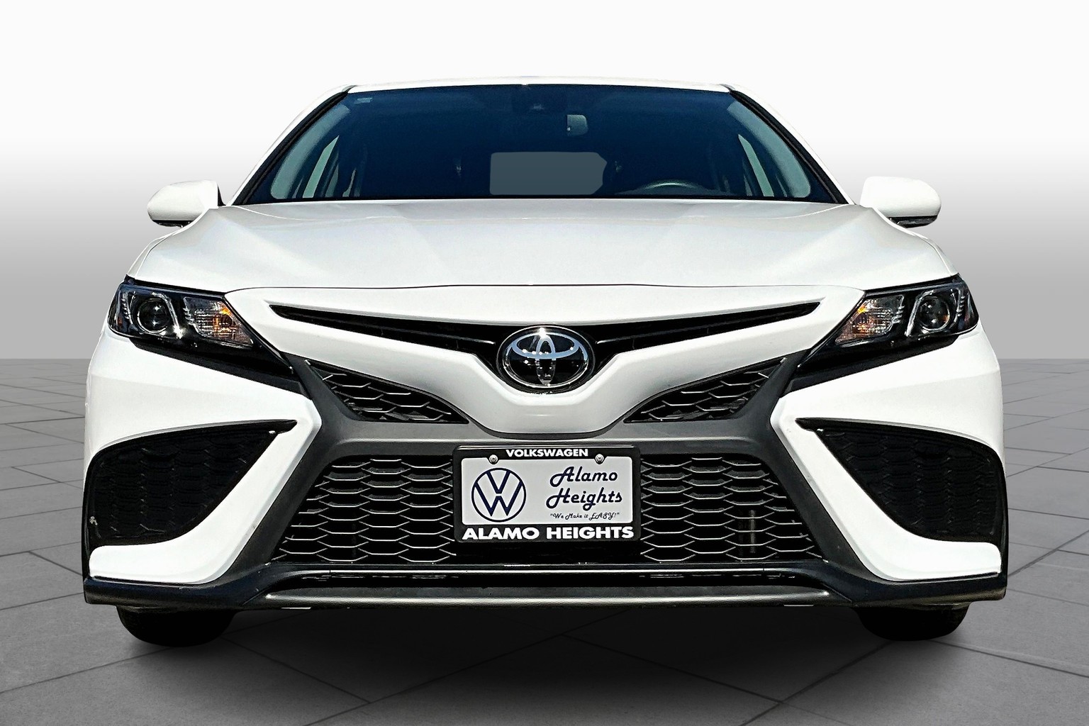 Camry SE