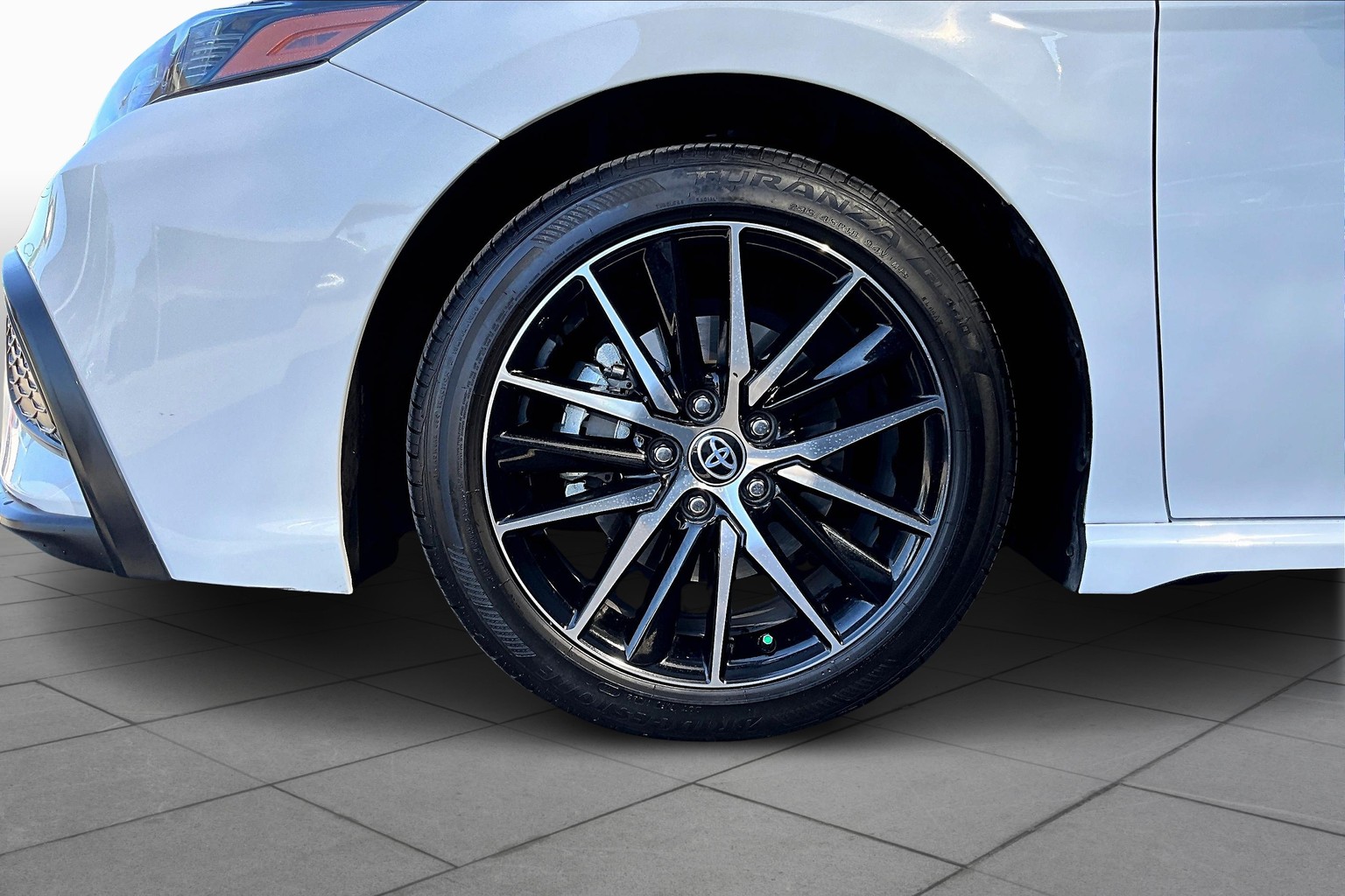 Camry SE