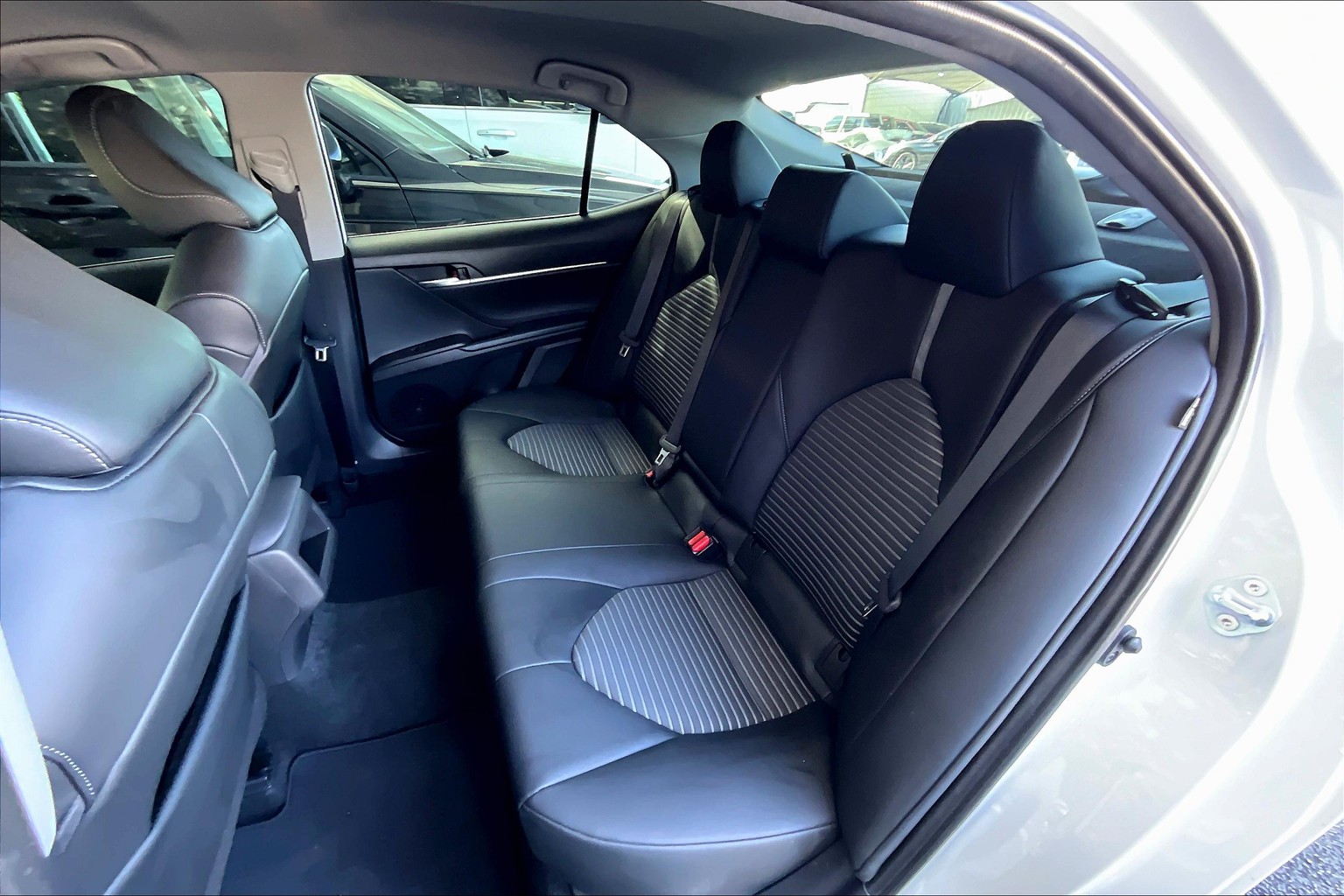 Camry SE