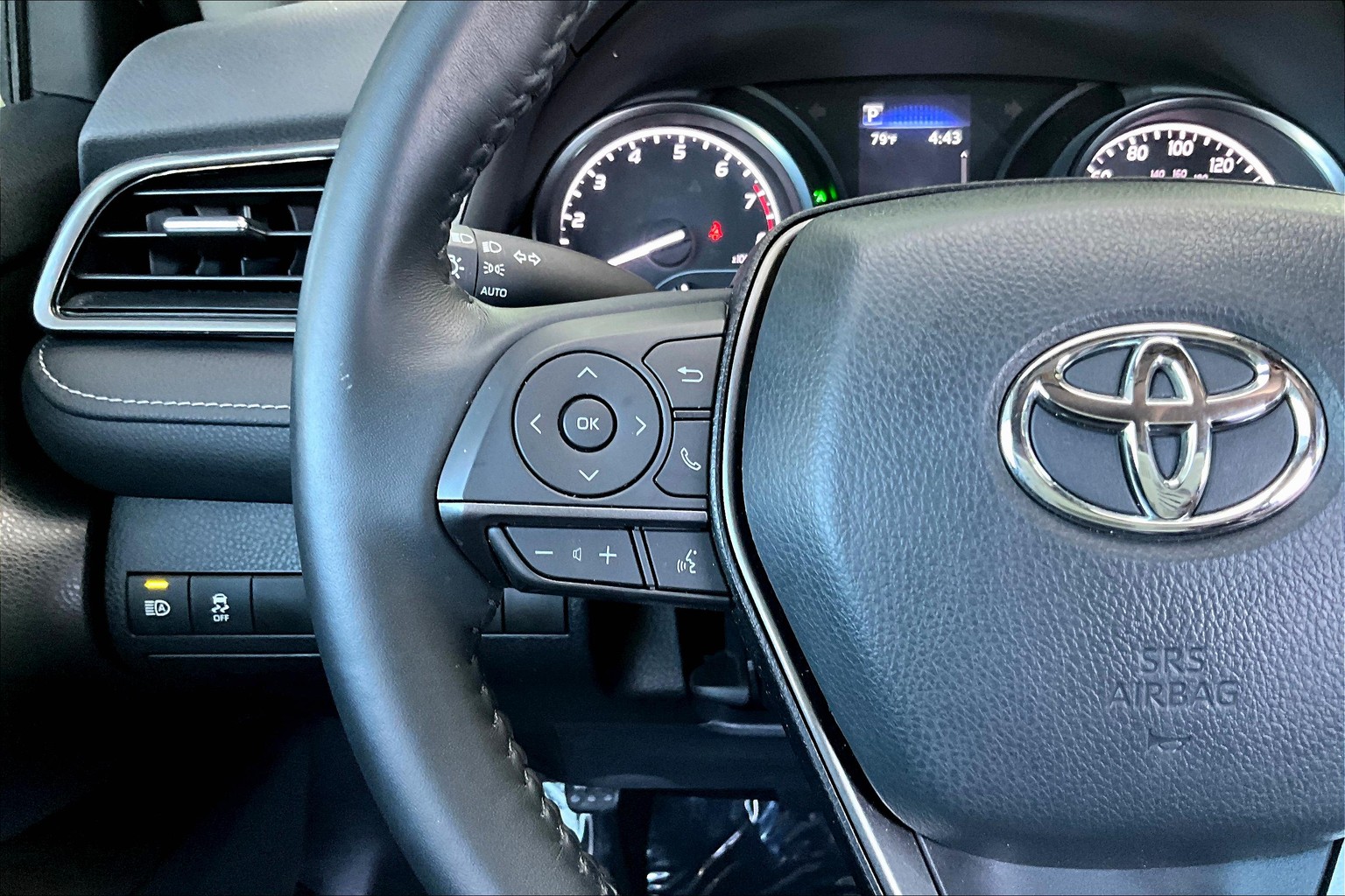 Camry SE