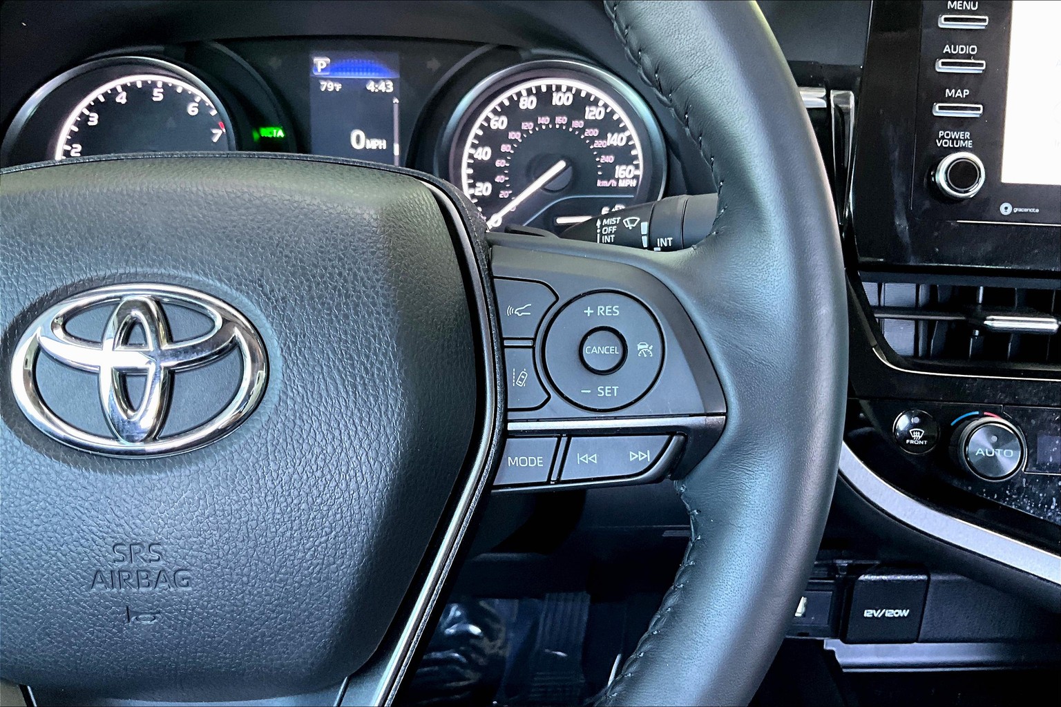 Camry SE