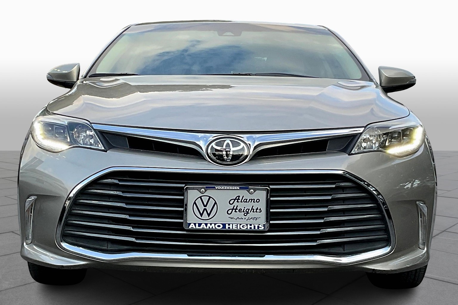 Used 2016 Toyota Avalon Limited with VIN 4T1BK1EBXGU237421 for sale in San Antonio, TX