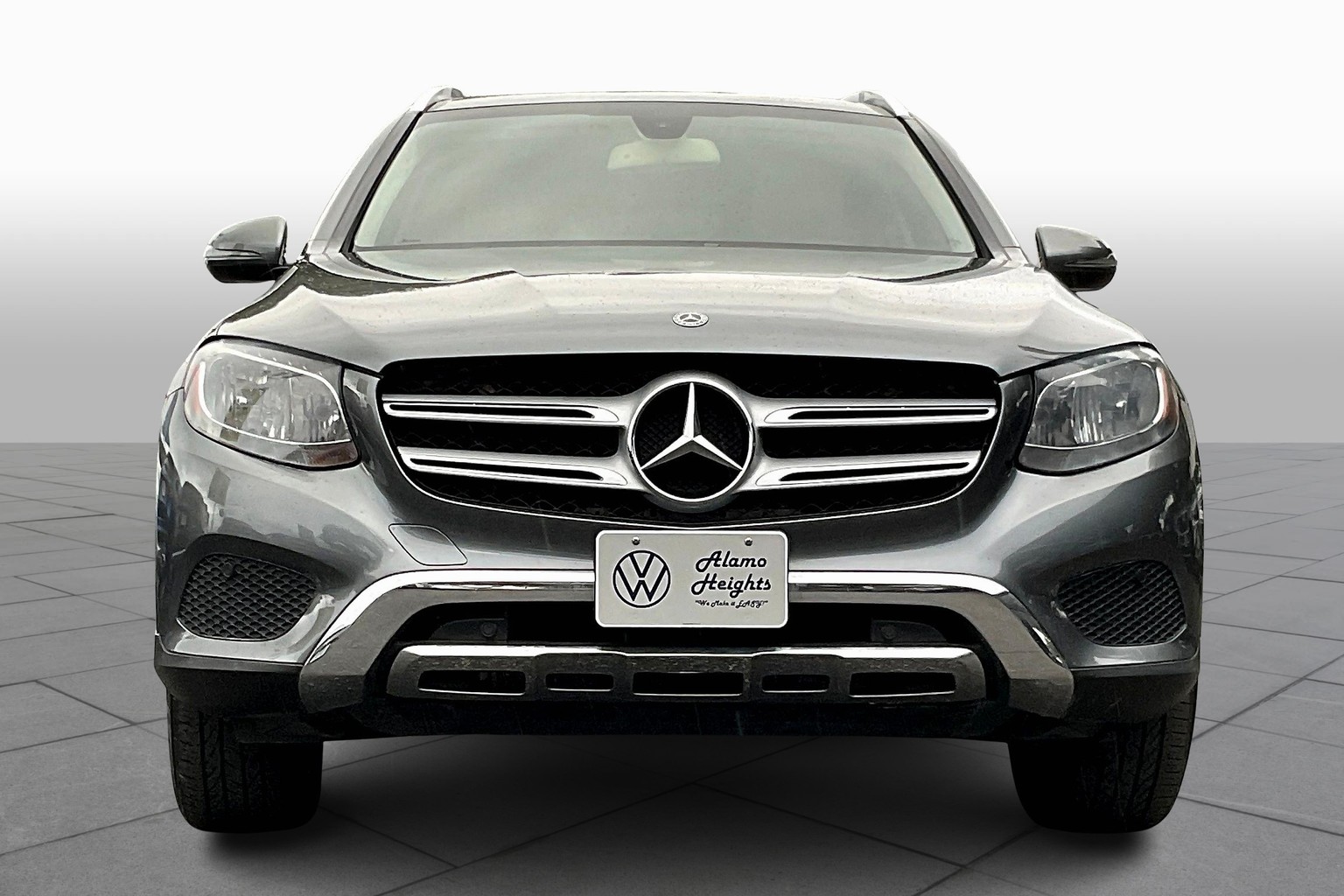 Used 2018 Mercedes-Benz GLC GLC300 with VIN WDC0G4JB6JV049057 for sale in San Antonio, TX