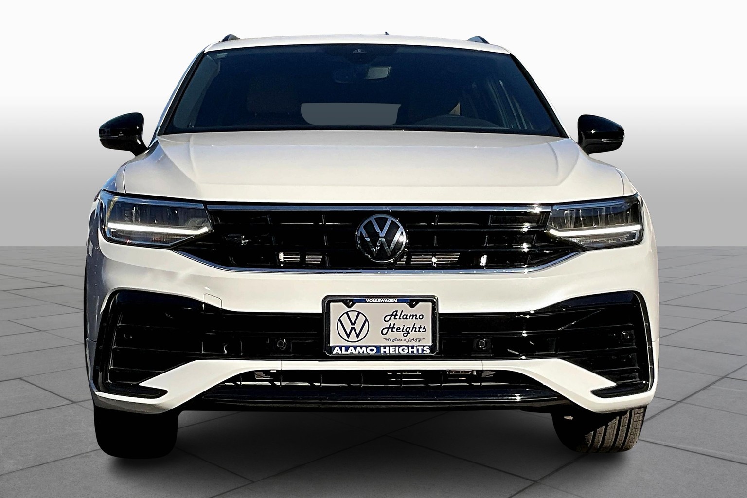 Certified 2022 Volkswagen Tiguan SE R-LINE BLACK with VIN 3VVCB7AX7NM171698 for sale in San Antonio, TX