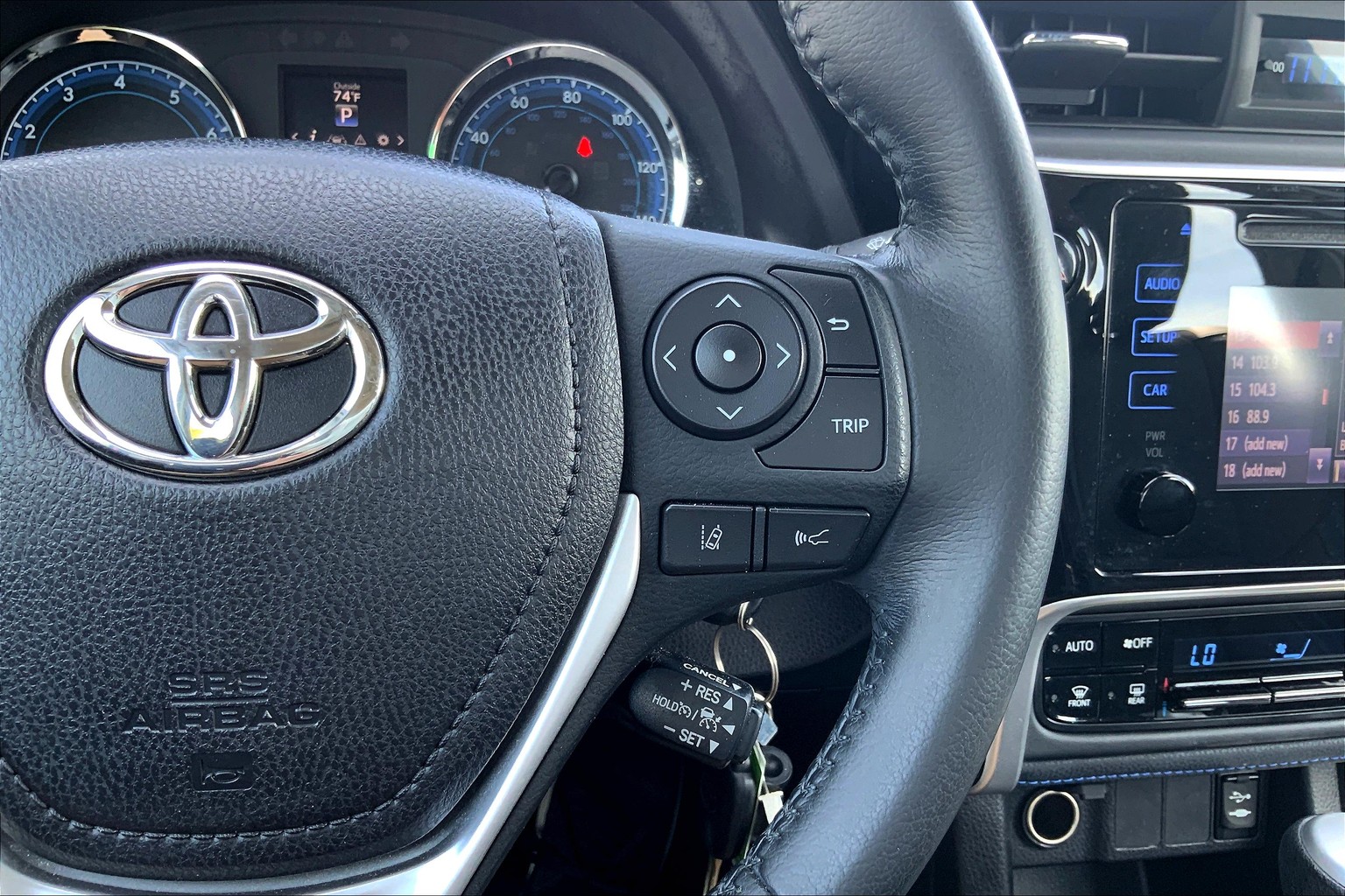 Corolla SE