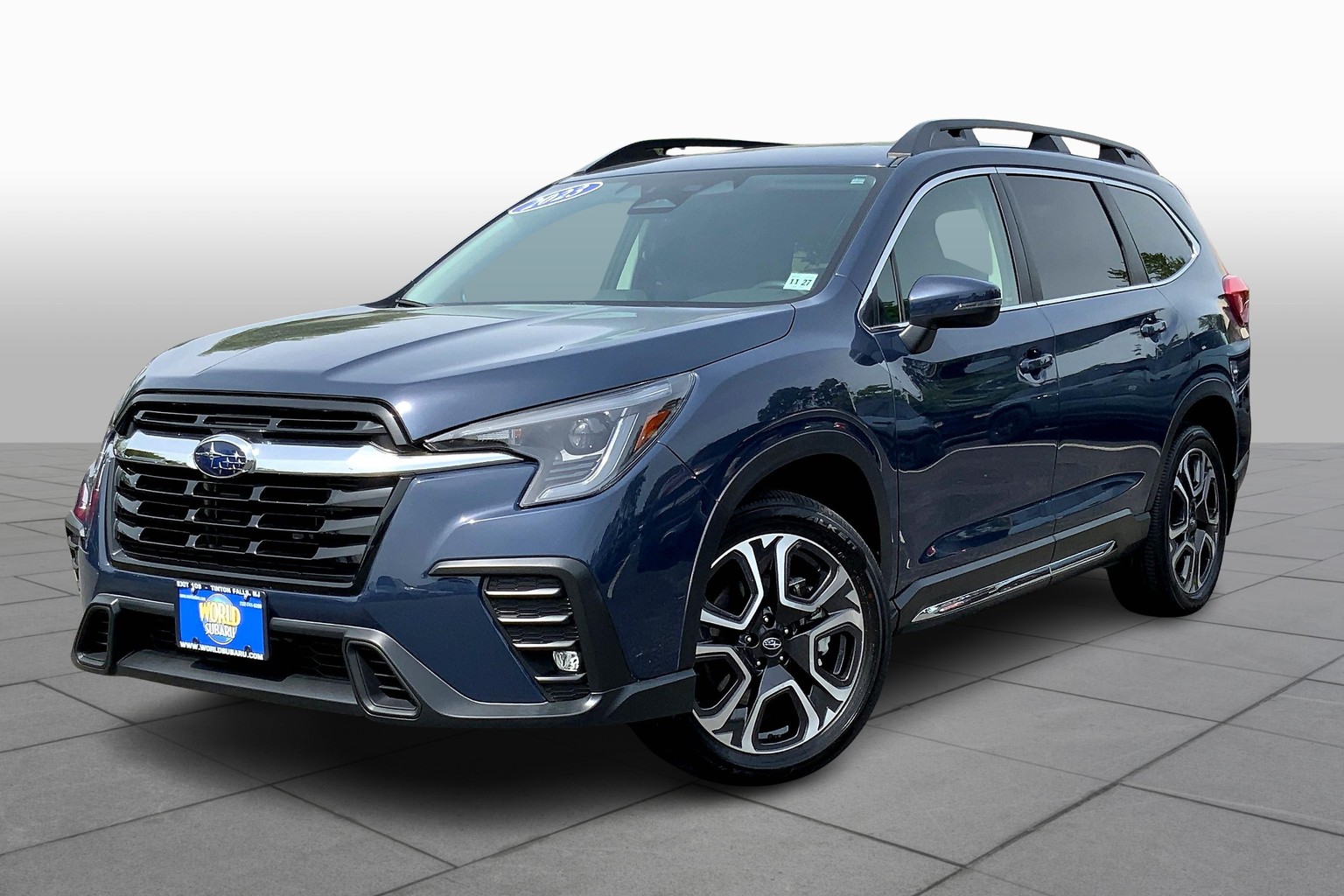 Ascent Limited 8 Passenger