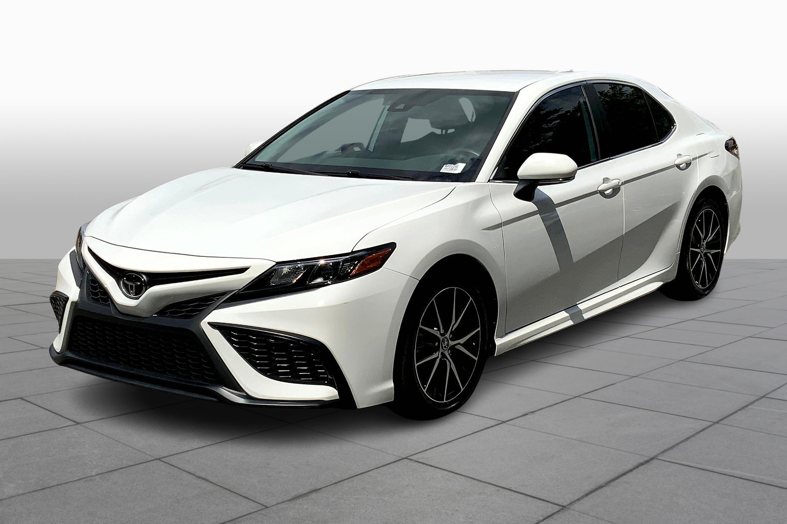 Camry SE