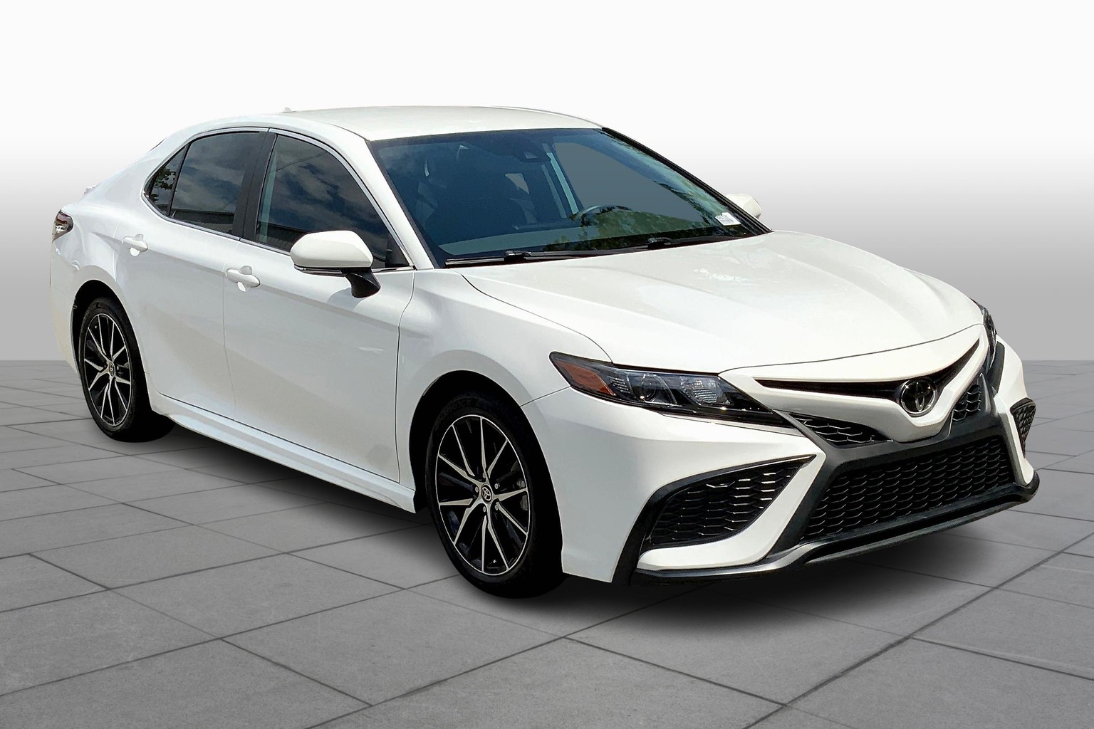 Camry SE