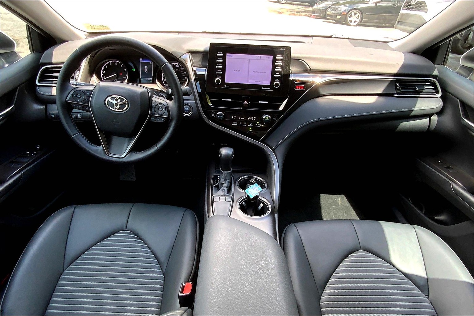 Camry SE