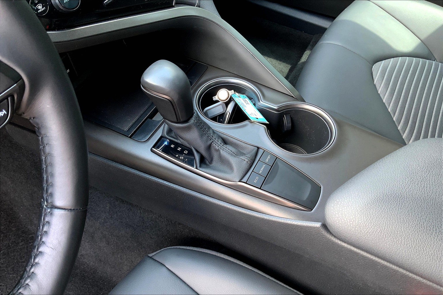 Camry SE