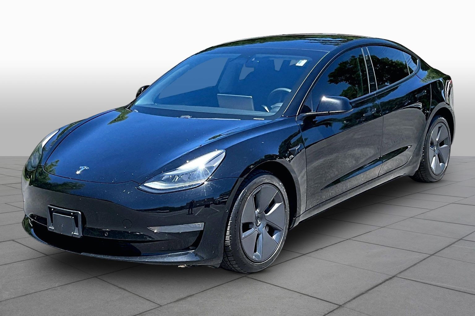 2021 Tesla Model 3 Long Range Dual Motor All-Wheel Drive's photo