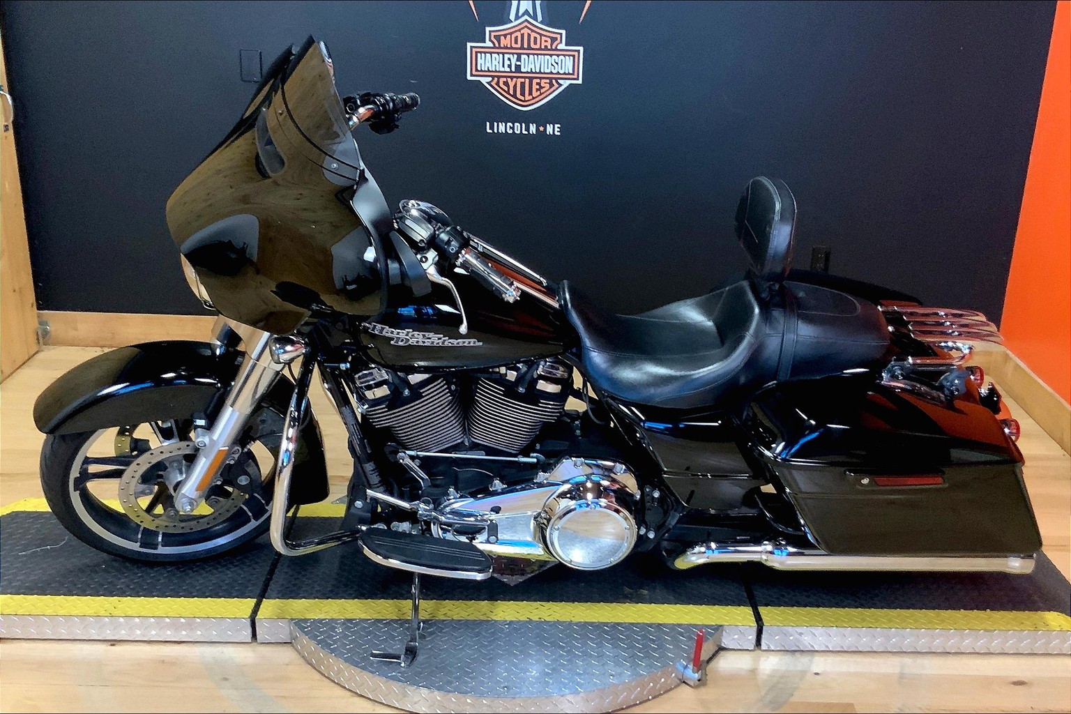 2017 harley davidson street glide flhx