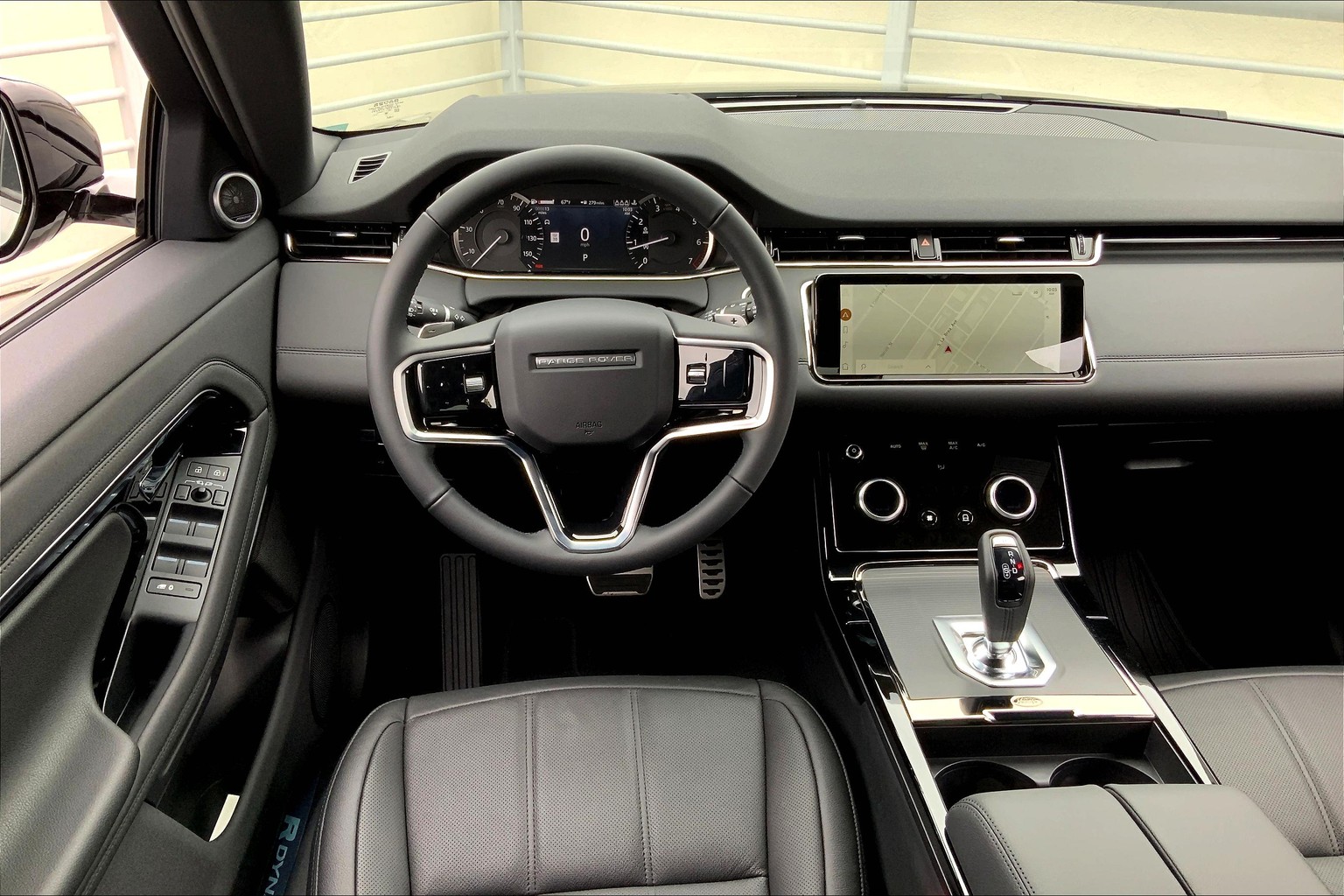 Range Rover Evoque 2022 Interior
