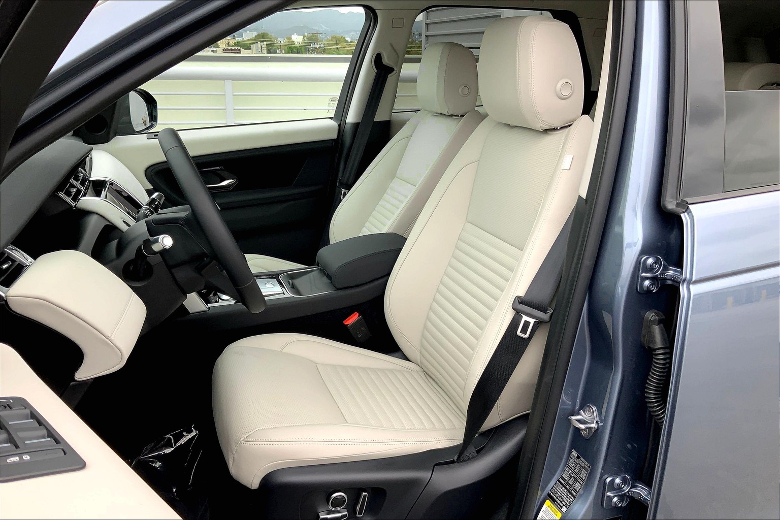 New 2021 Land Rover Discovery Sport S 4 Door In Los Angeles Mh900179 Land Rover Los Angeles 2022 Malibu Door Insert Cup Holder