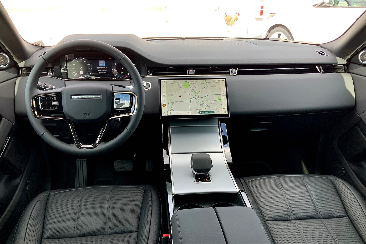 2024 Range Rover Evoque Has Fancy LEDs And New Interior Tech