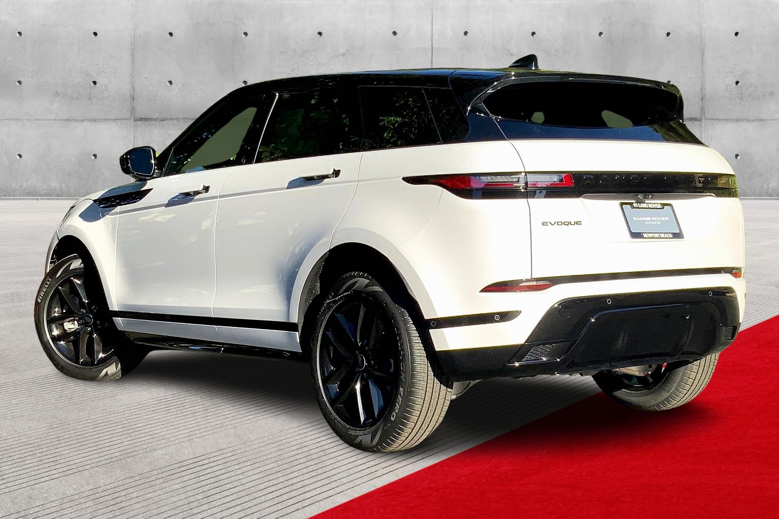 New 2024 Land Rover Range Rover Evoque Dynamic 4D Sport Utility in Newport  Beach #RH239773