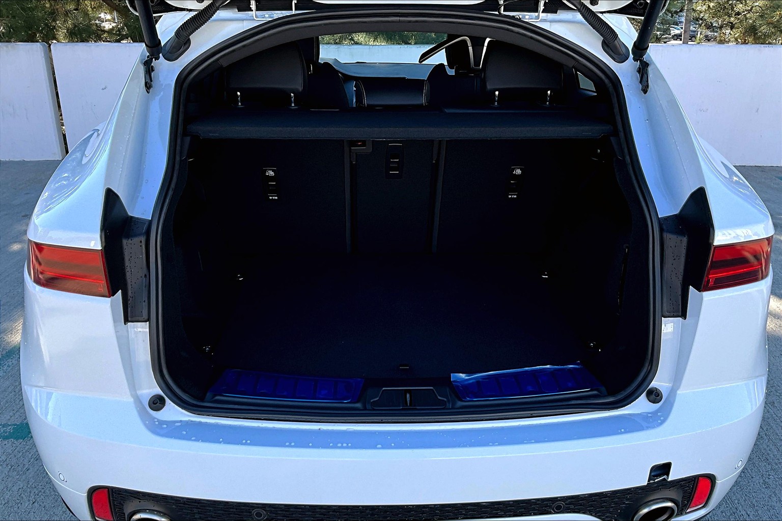 Trunk Ledge Kit | JAGUAR E-PACE 1ST EDITION 2018 Trunk Ledge Kit | JAGUAR E-PACE 1ST EDITION 2018