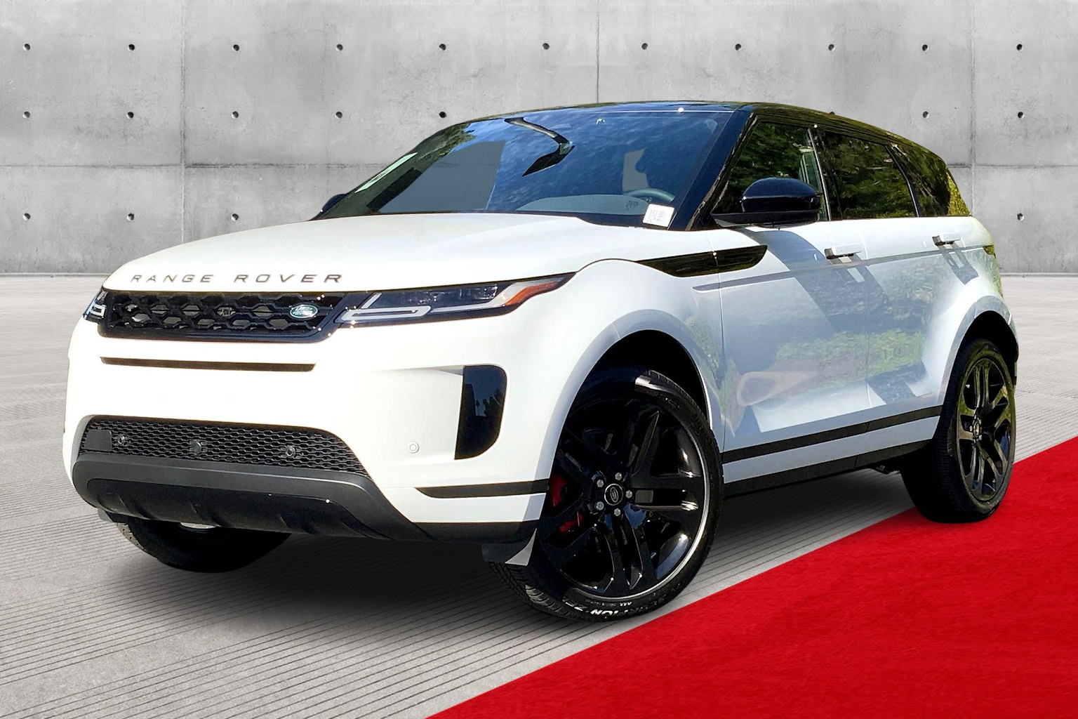 Range Rover Evoque White Black Rims
