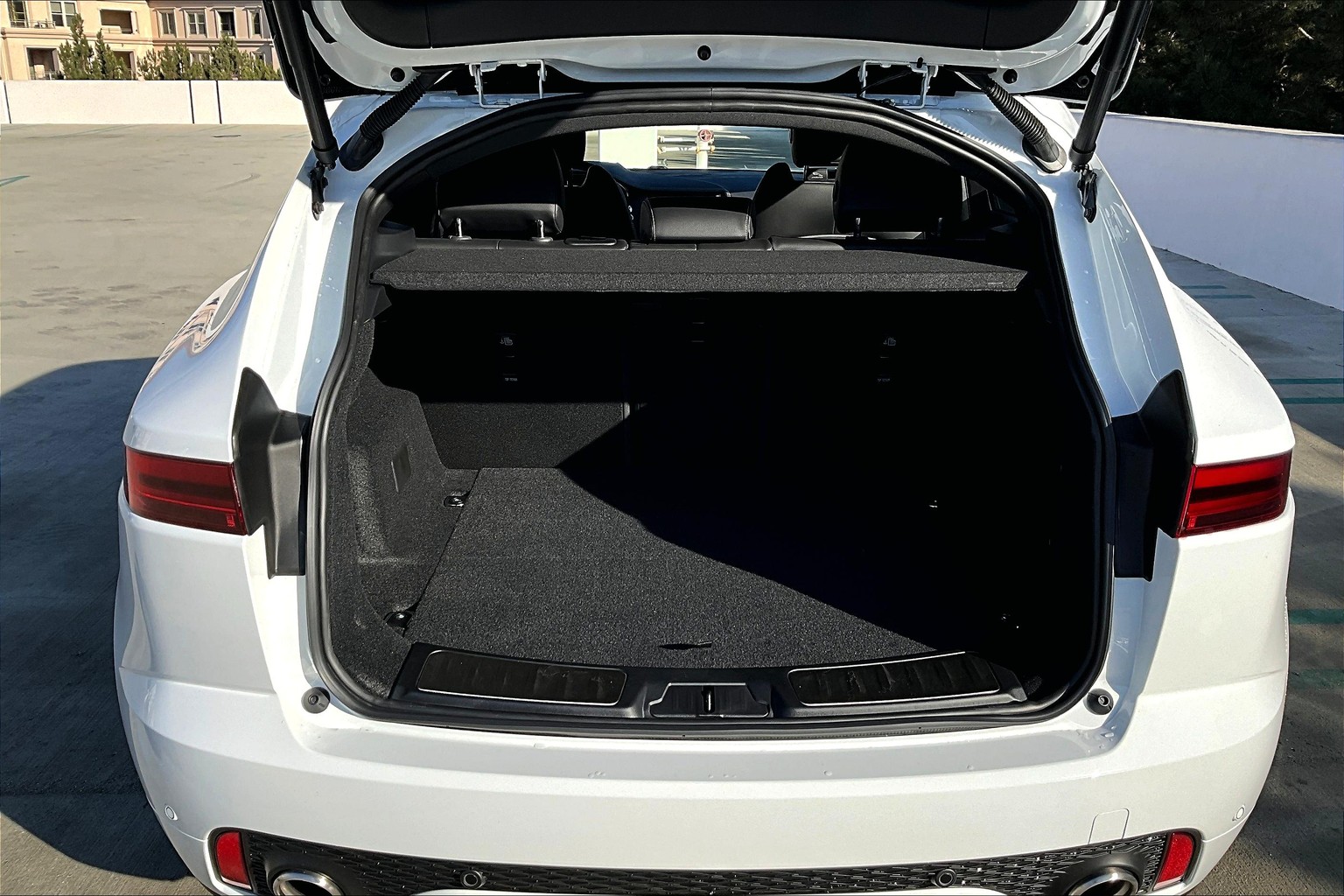Trunk Ledge Kit | JAGUAR E-PACE 1ST EDITION 2018 Trunk Ledge Kit | JAGUAR E-PACE 1ST EDITION 2018