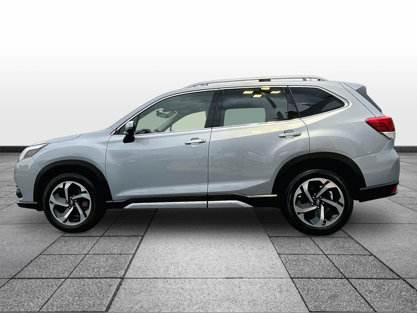 2023 Subaru Forester Touring - Photo 8