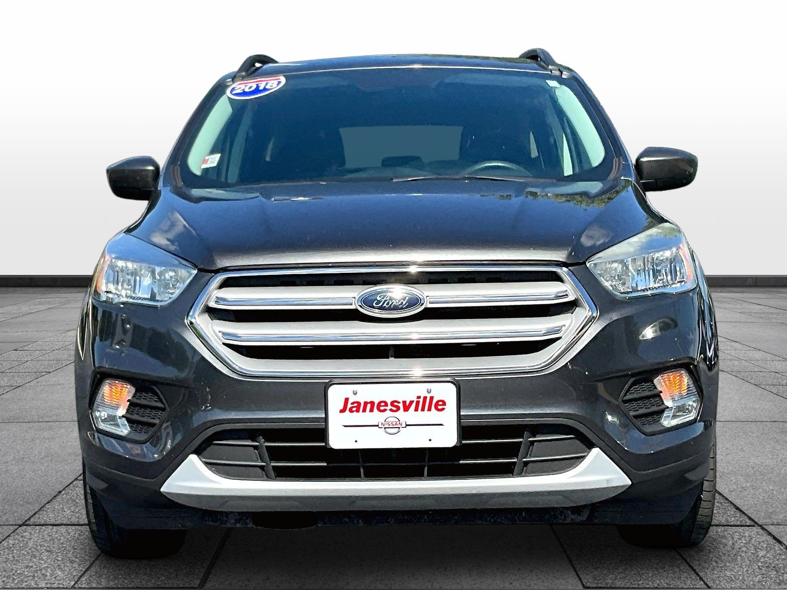 Used 2018 Ford Escape SE with VIN 1FMCU9GD5JUA90959 for sale in Janesville, WI
