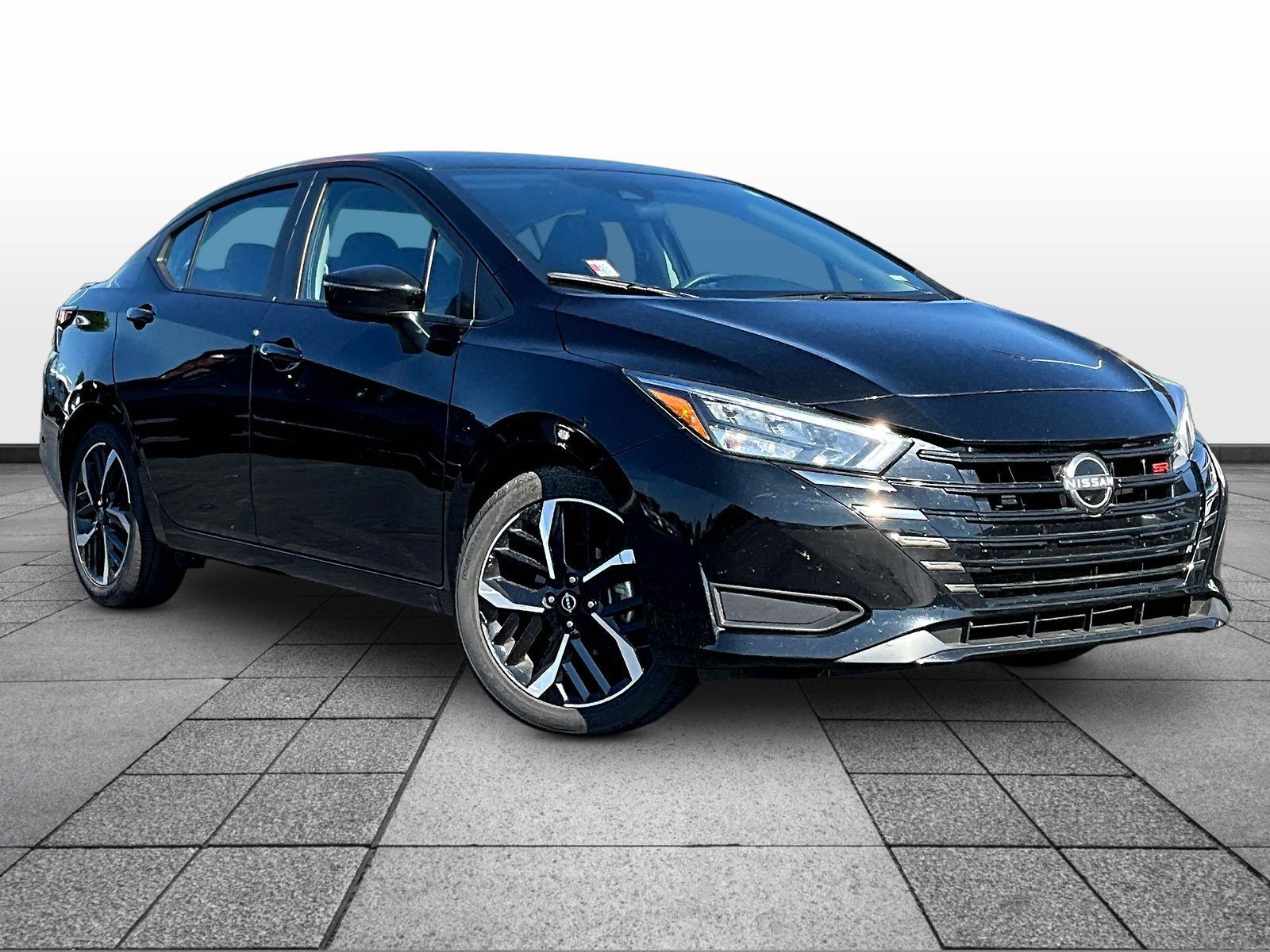 2024 Nissan Versa SR