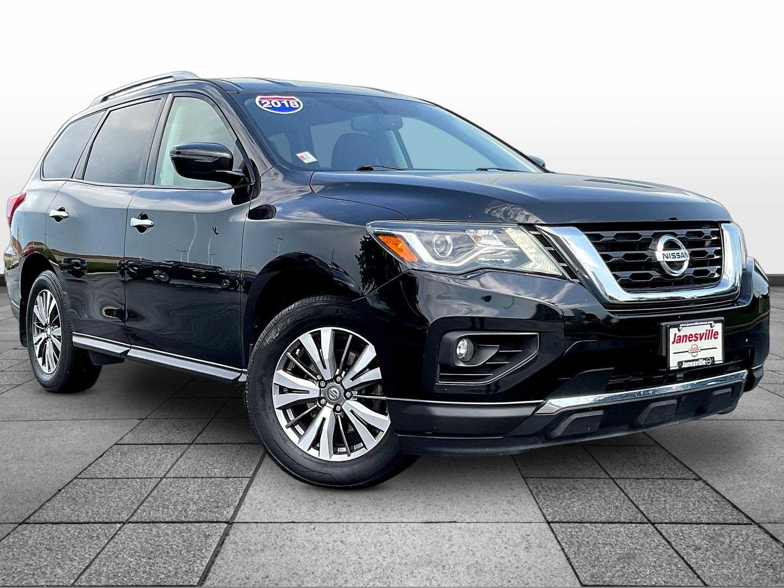 2018 Nissan Pathfinder SV