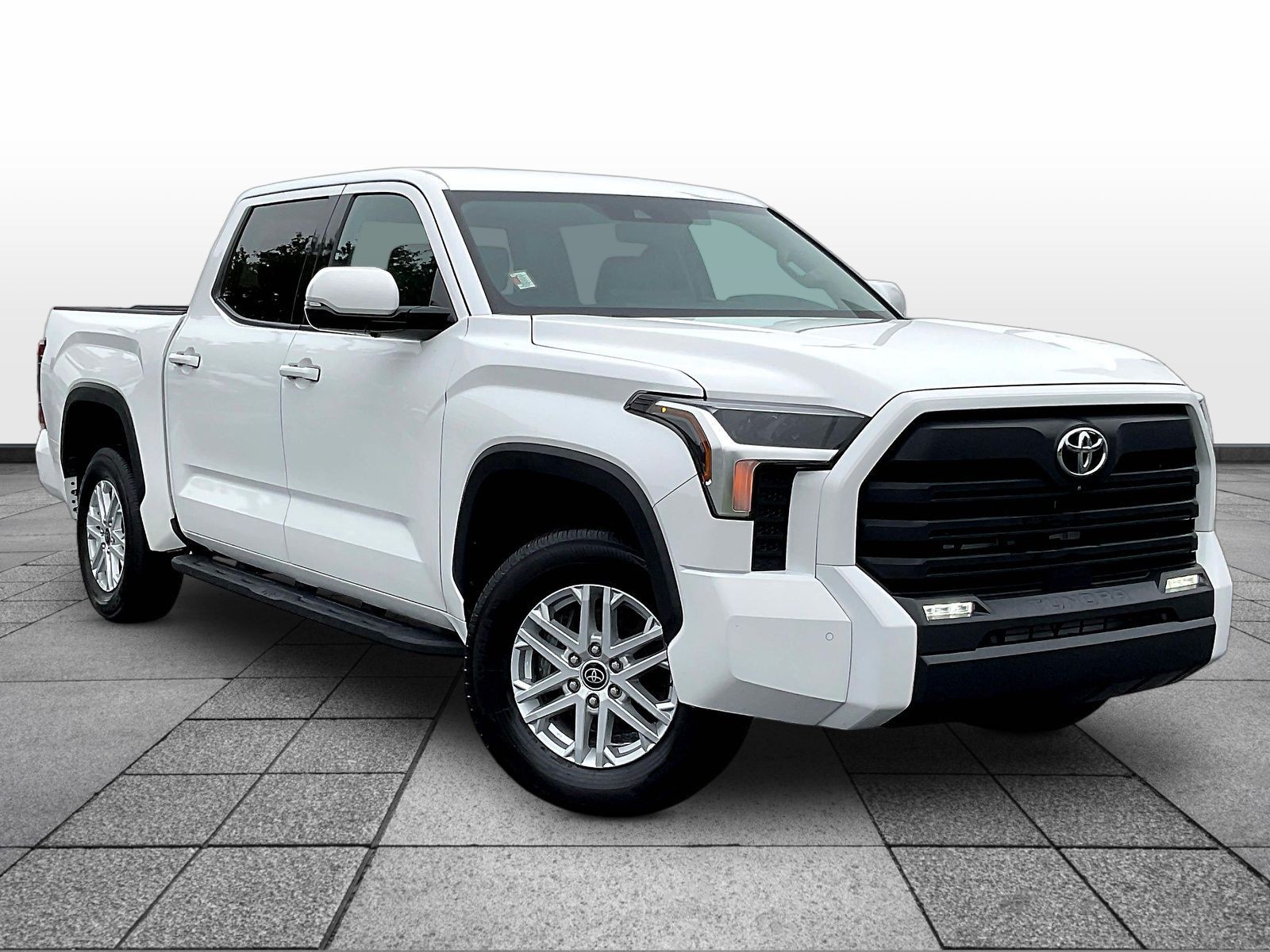 2023 Toyota Tundra 4WD SR5