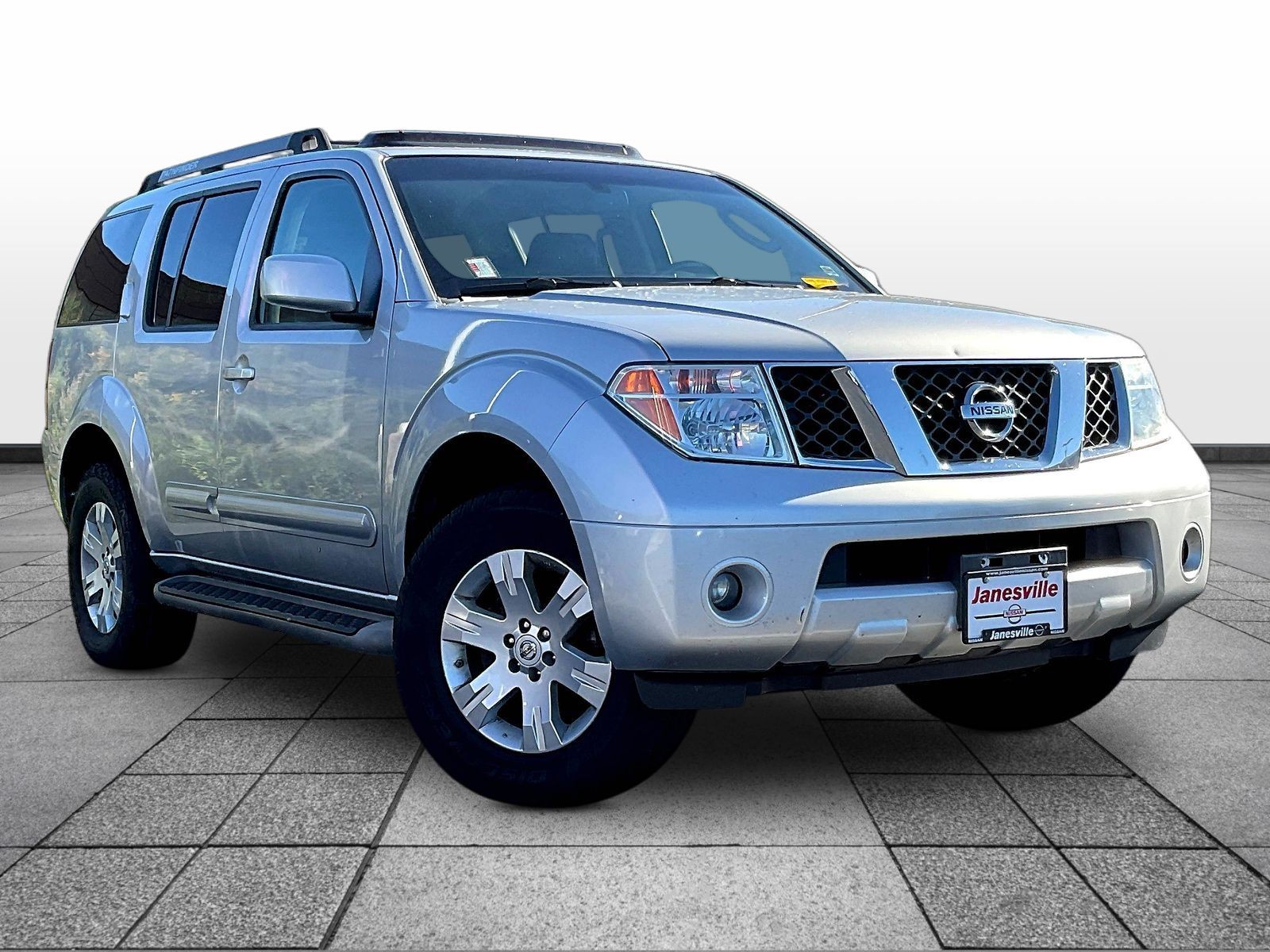 2006 Nissan Pathfinder LE
