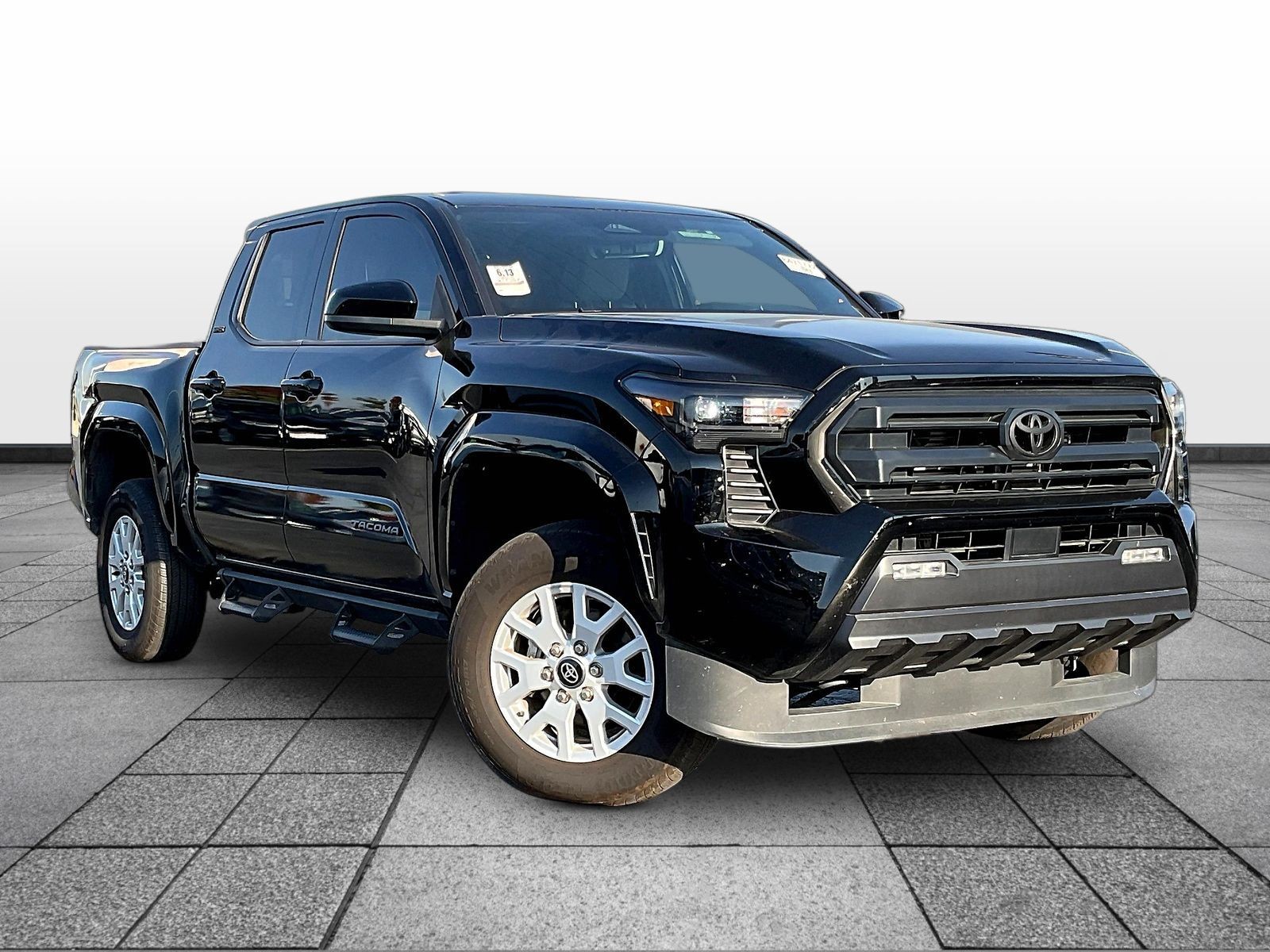 2025 Toyota Tacoma 4WD SR5