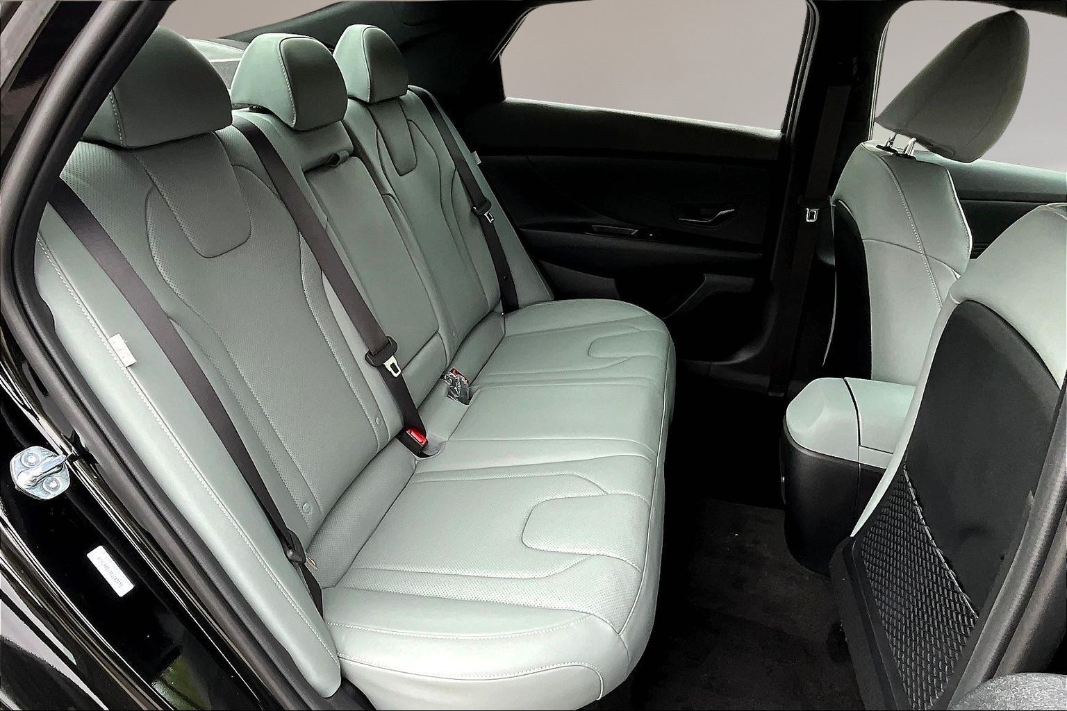 New 2025 Hyundai ELANTRA HYBRID Limited 4D Sedan in Louisville