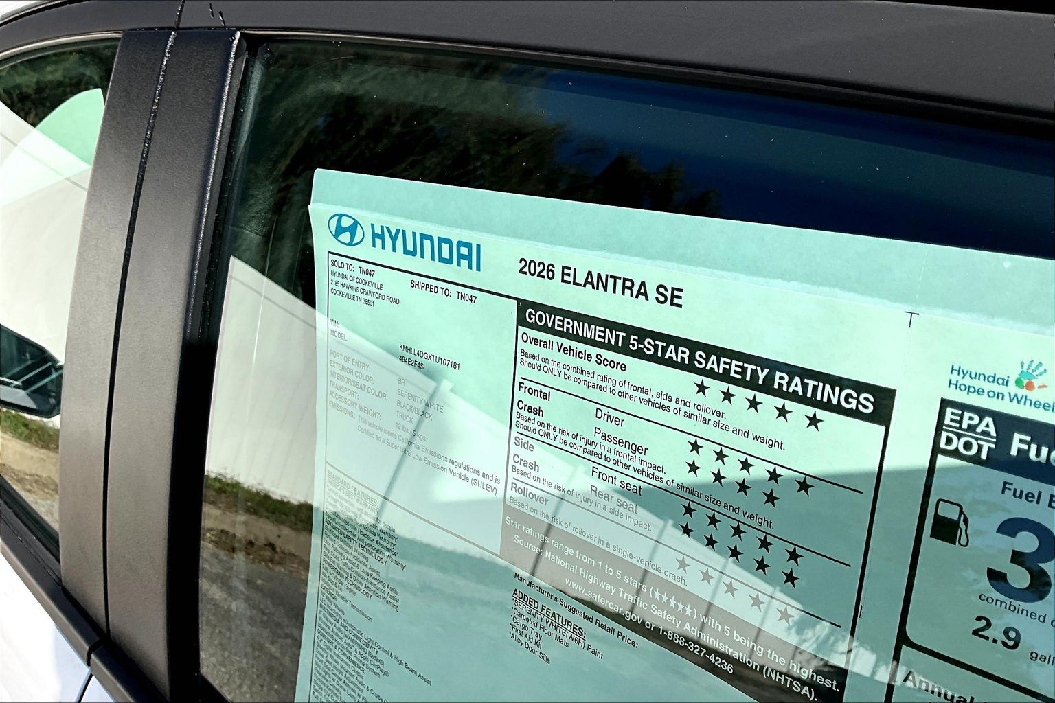 How Glass Safety Impacts Rollover Accidents: Crucial Life-Saving Insights