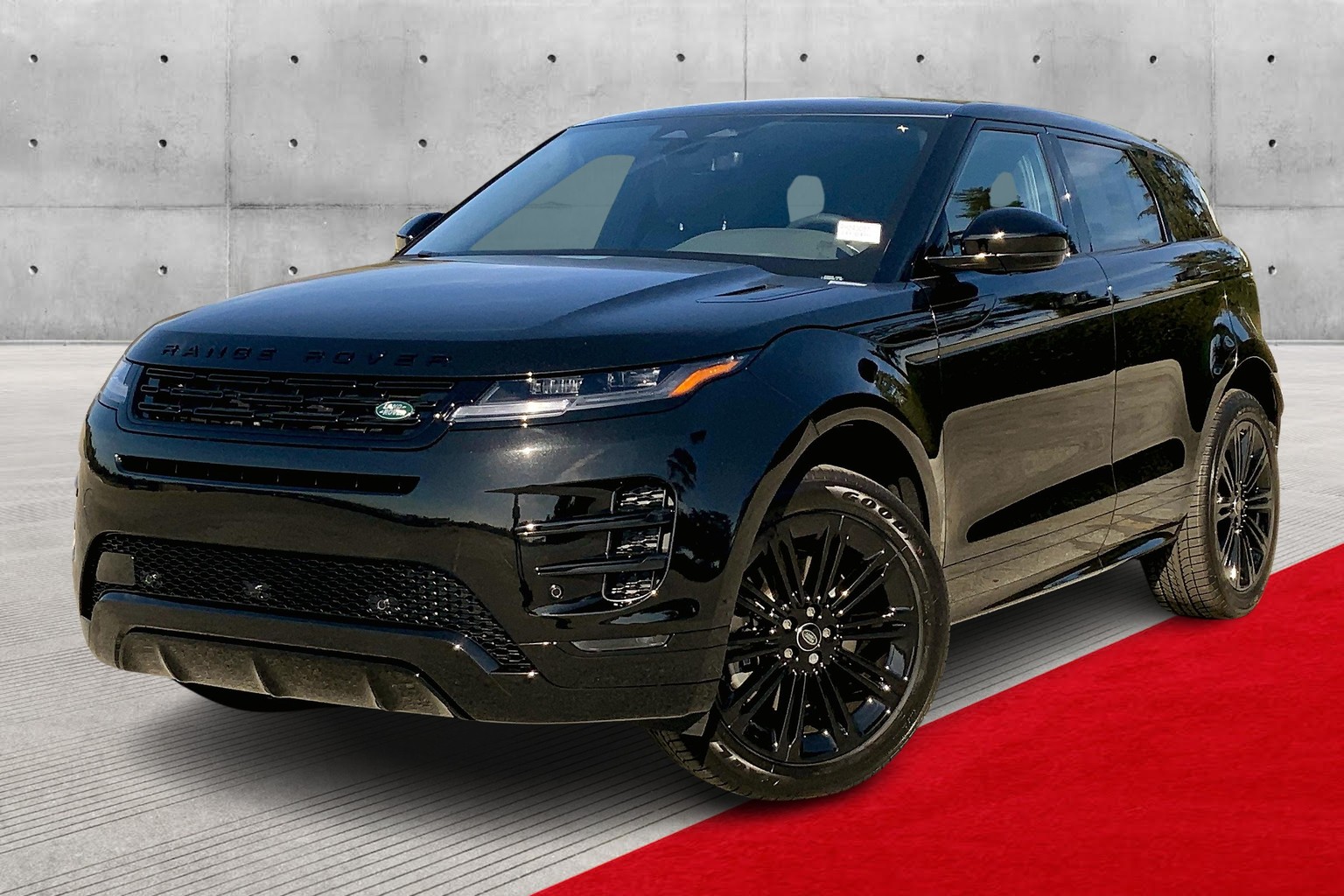 New 2024 Land Rover Range Rover Evoque Dynamic SE 4D Sport Utility in  Darien #RH233333