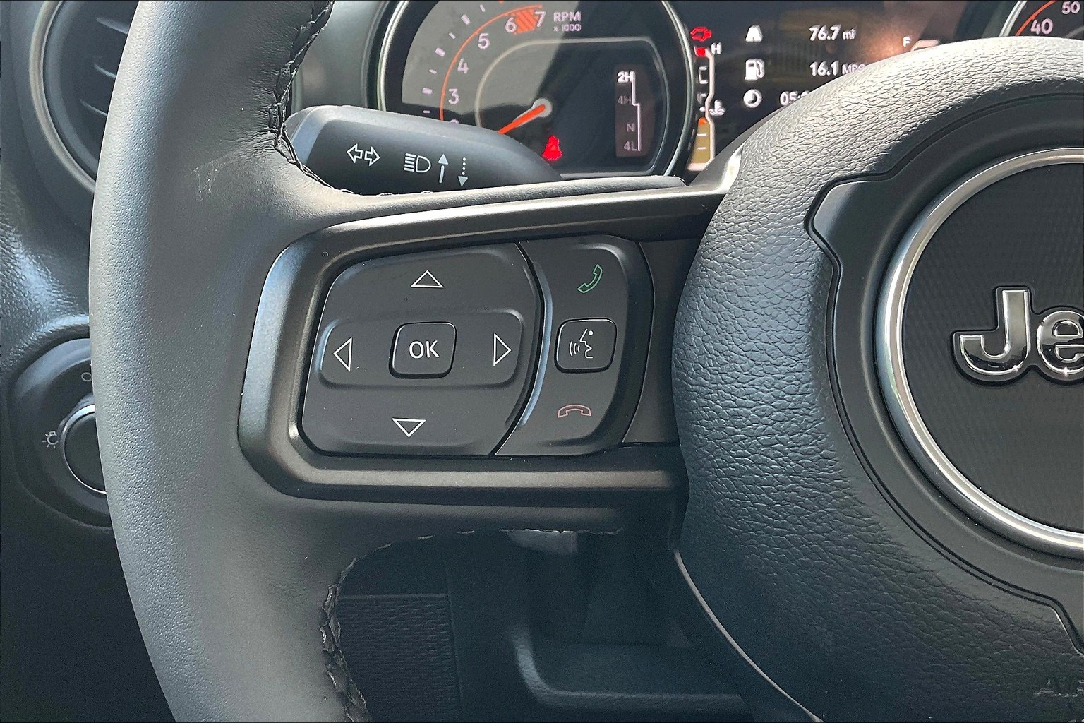 送関込 Mopar DODGE RAM CHRYSLER JEEP Right  Left Steering Wheel Radio Switch 