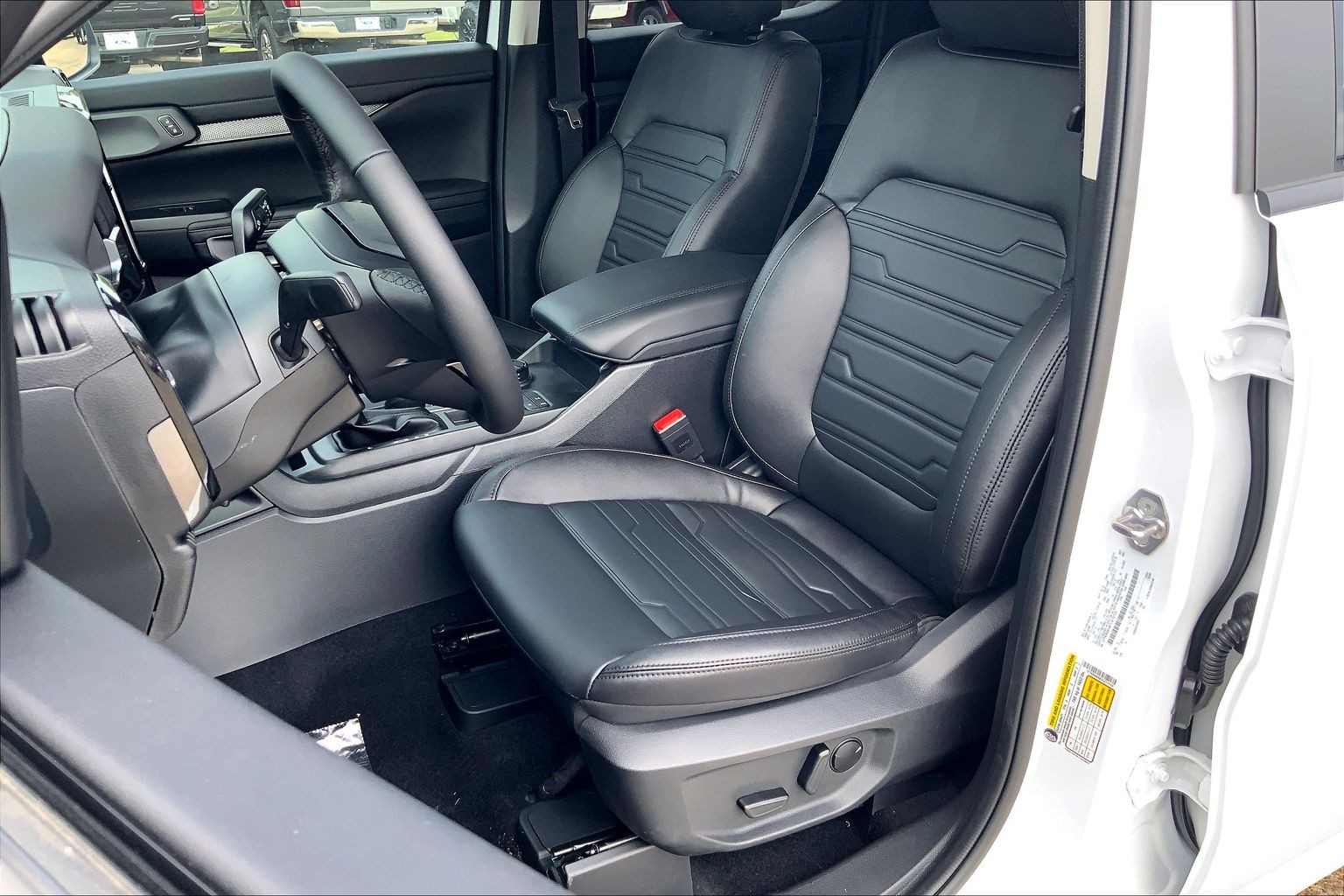 2026 Ford Ranger LARIAT Oxford White at Lufkin Ford