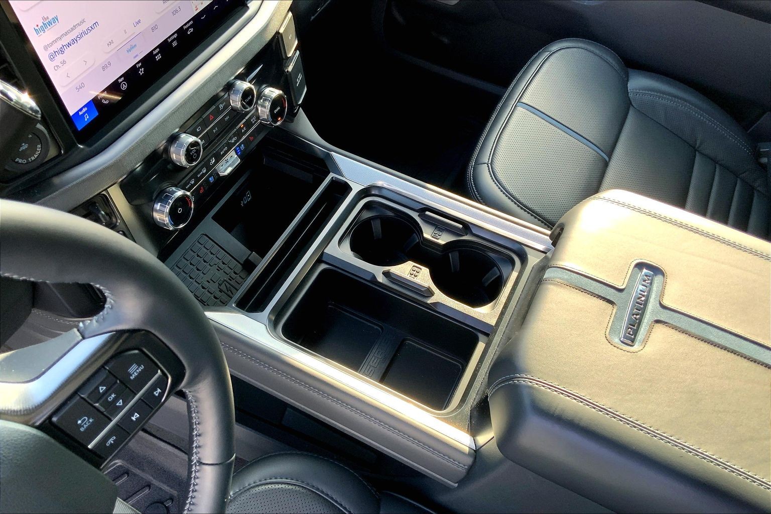 2026 Ford Super Duty F-250 SRW Platinum - 6