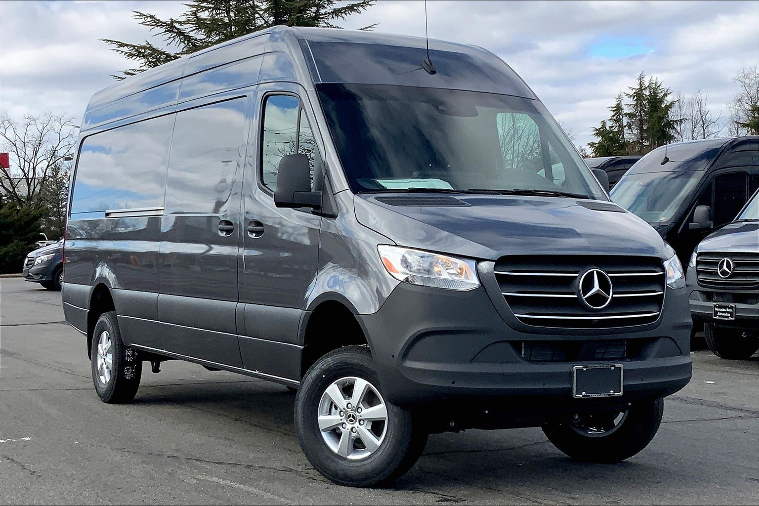 New 2024 Mercedes-Benz Sprinter Cargo Van Cargo 170 WB Van in