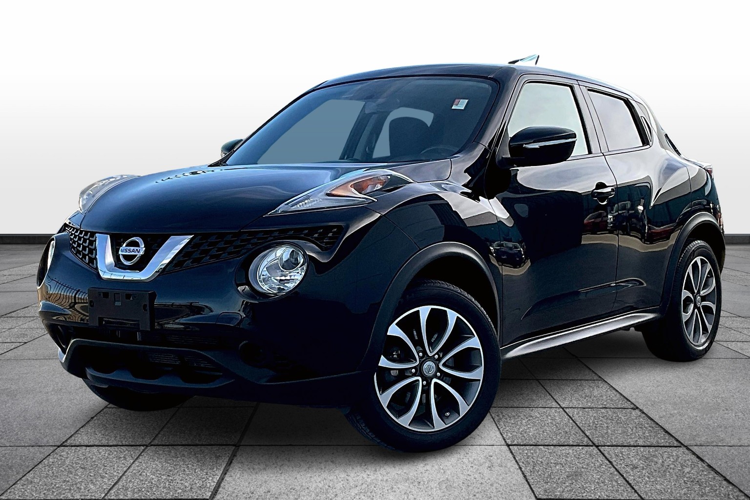 2017 Nissan Juke SUV: Latest Prices, Reviews, Specs, Photos and Incentives