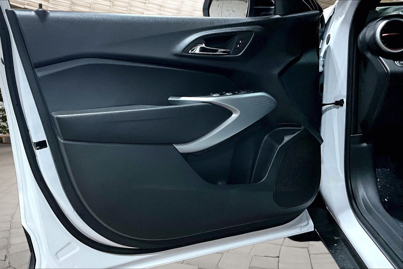 2026 Chevrolet Trax RS - Photo 9