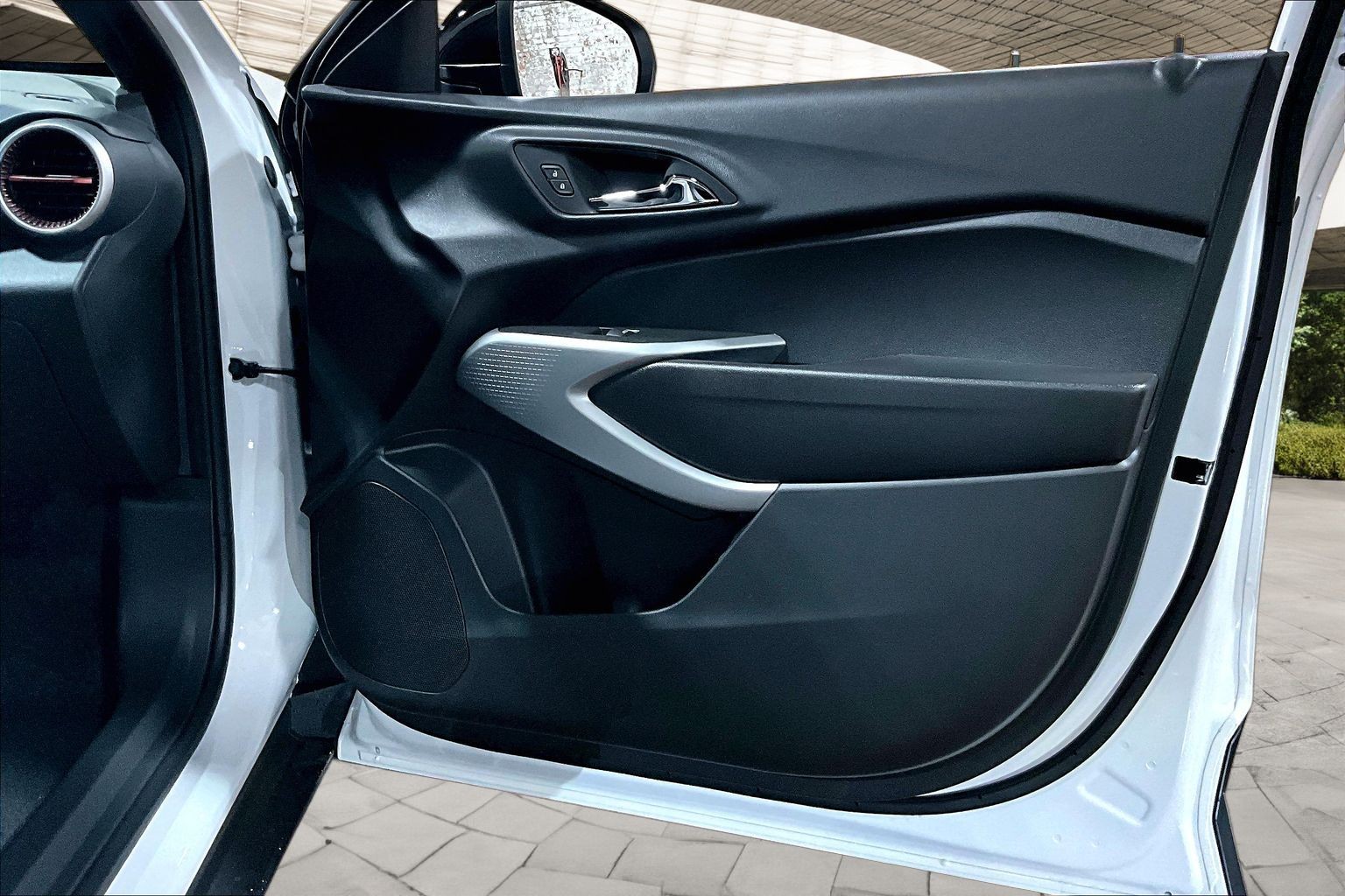 2026 Chevrolet Trax RS - Photo 13