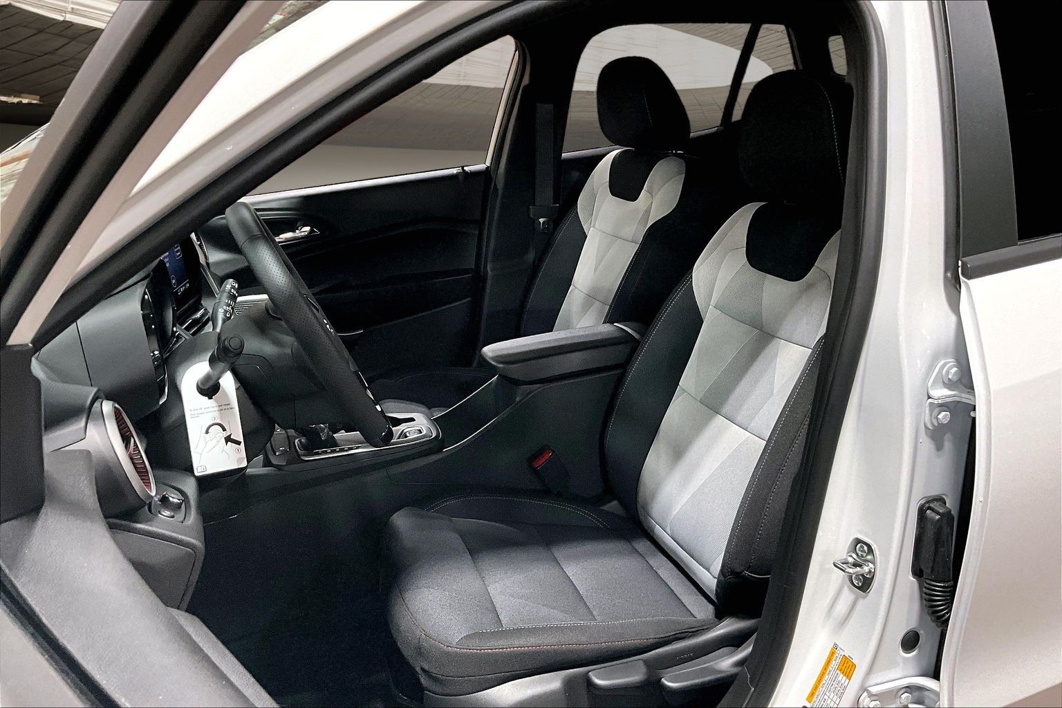 2026 Chevrolet Trax RS - Photo 30