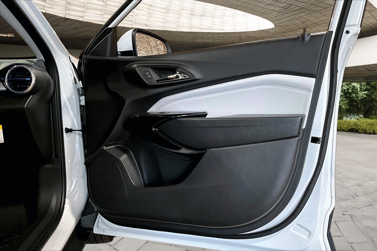 2026 Chevrolet Trax LT - Photo 13