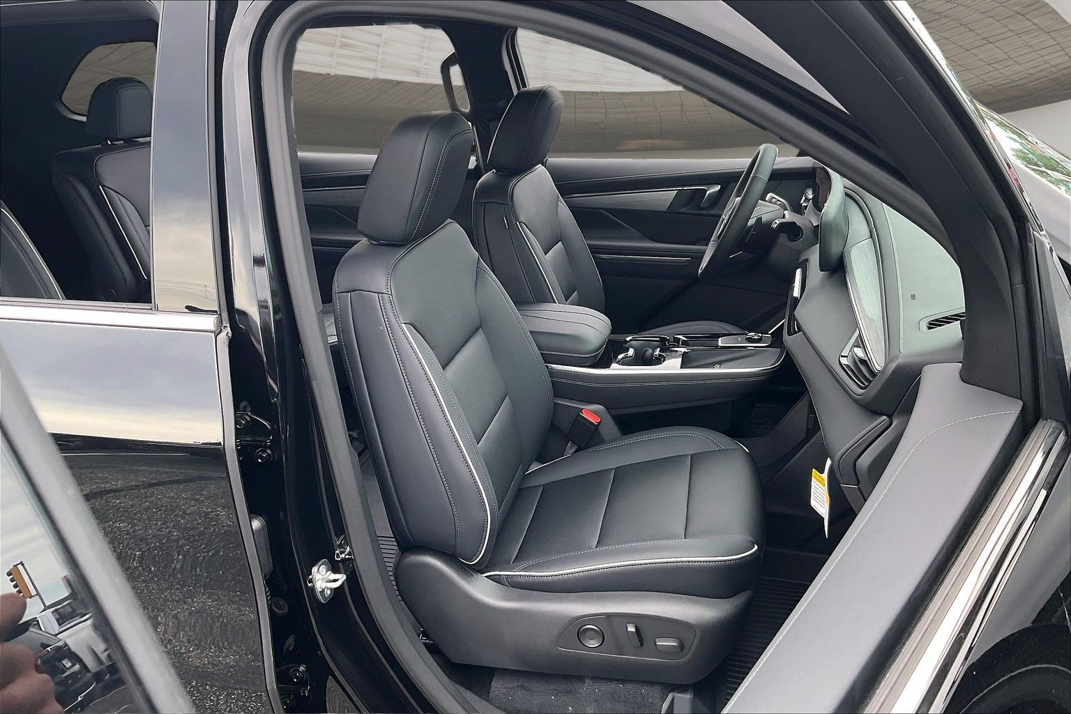 2027 Buick Enclave Preferred - Photo 12