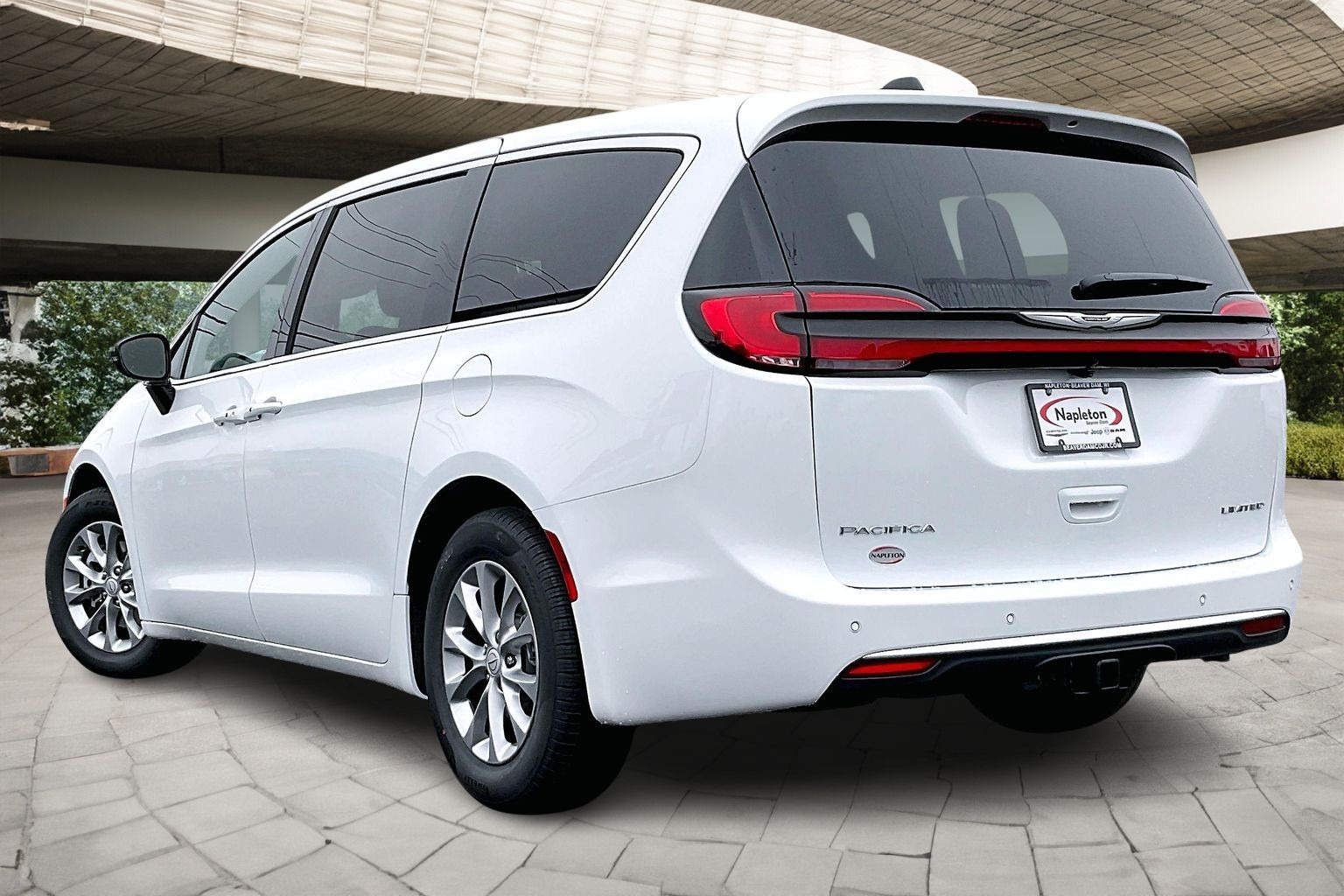 2026 Chrysler Pacifica Limited - Photo 3